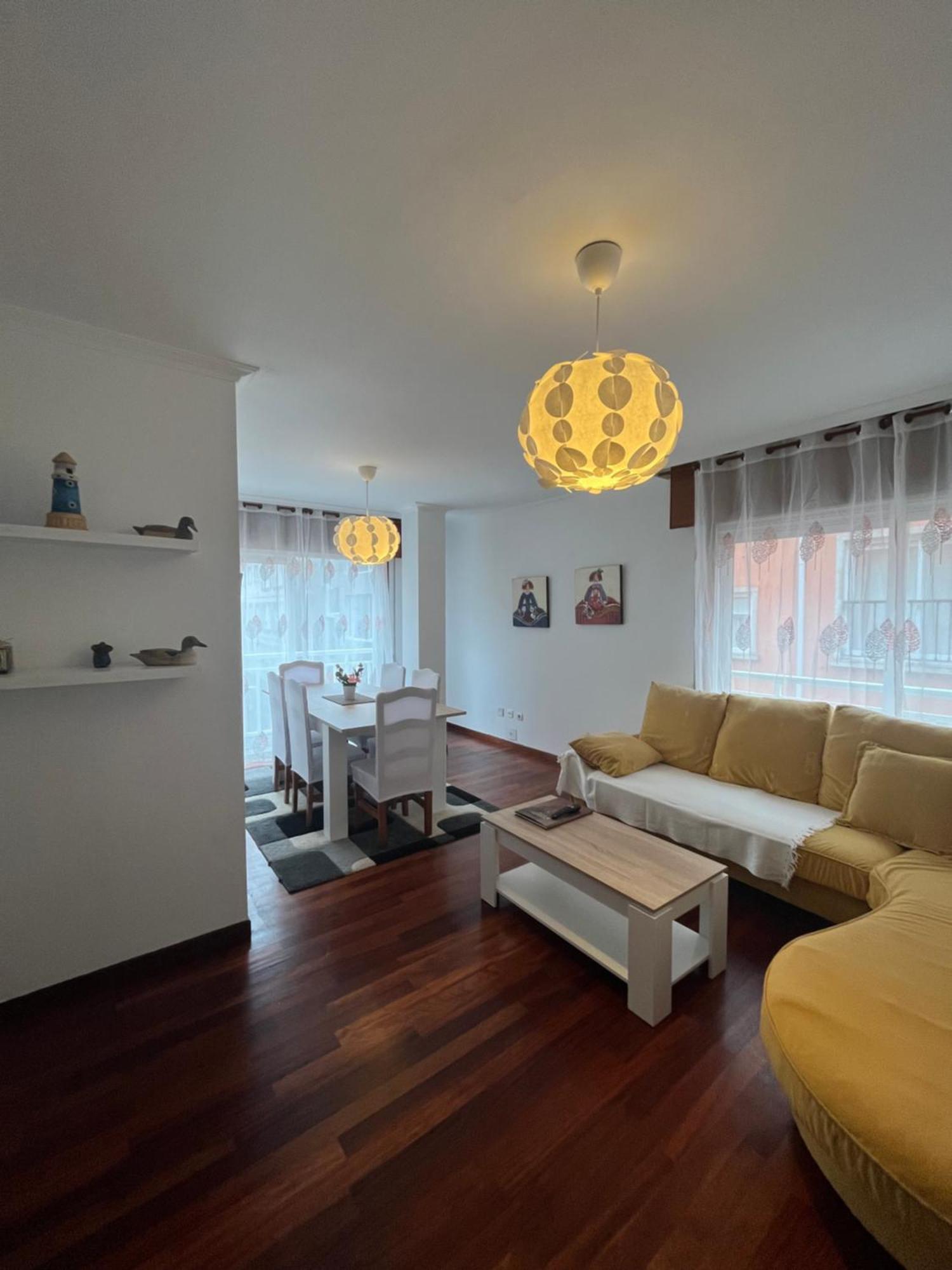 Apartamento Xacobe Grove, 120 Metros Totalmente Equipado, Luminoso, Centrico Y Con Plaza De Garaje 格罗韦 外观 照片