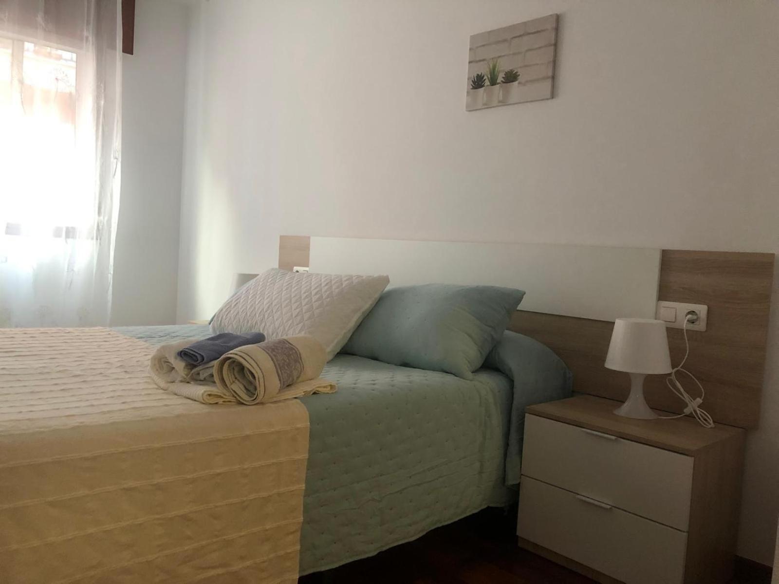 Apartamento Xacobe Grove, 120 Metros Totalmente Equipado, Luminoso, Centrico Y Con Plaza De Garaje 格罗韦 外观 照片
